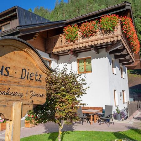 Haus Dietz Elbigenalp Exterior foto